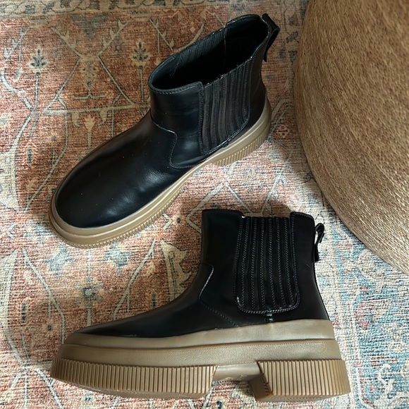 NWT Sperry Highland Chelsea Boots - Picture 5 of 8